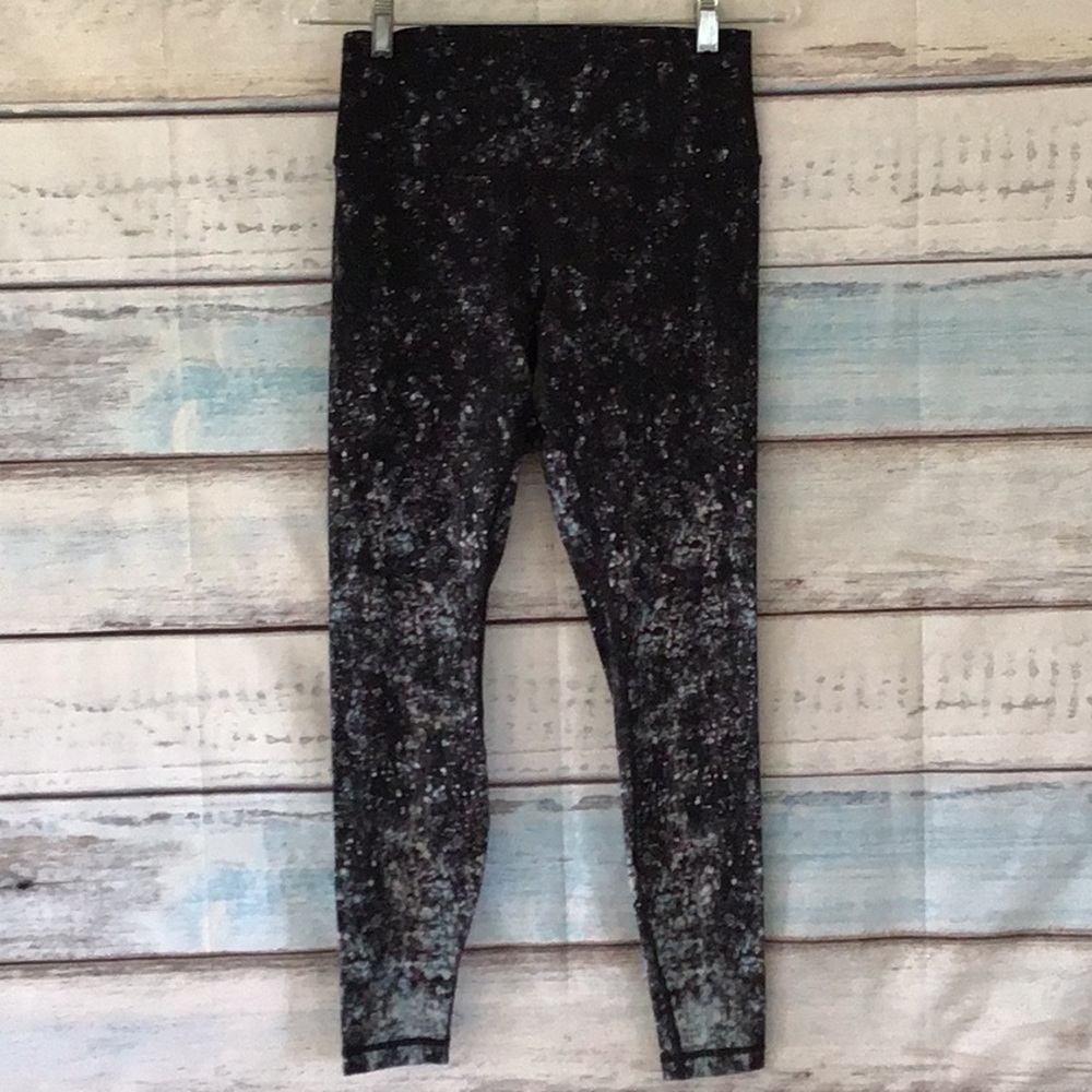 LULULEMON ATHLETICA SIZE SMALL NEW